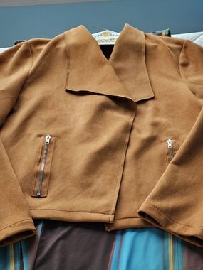 Womens Camel Zip-Detail jacket